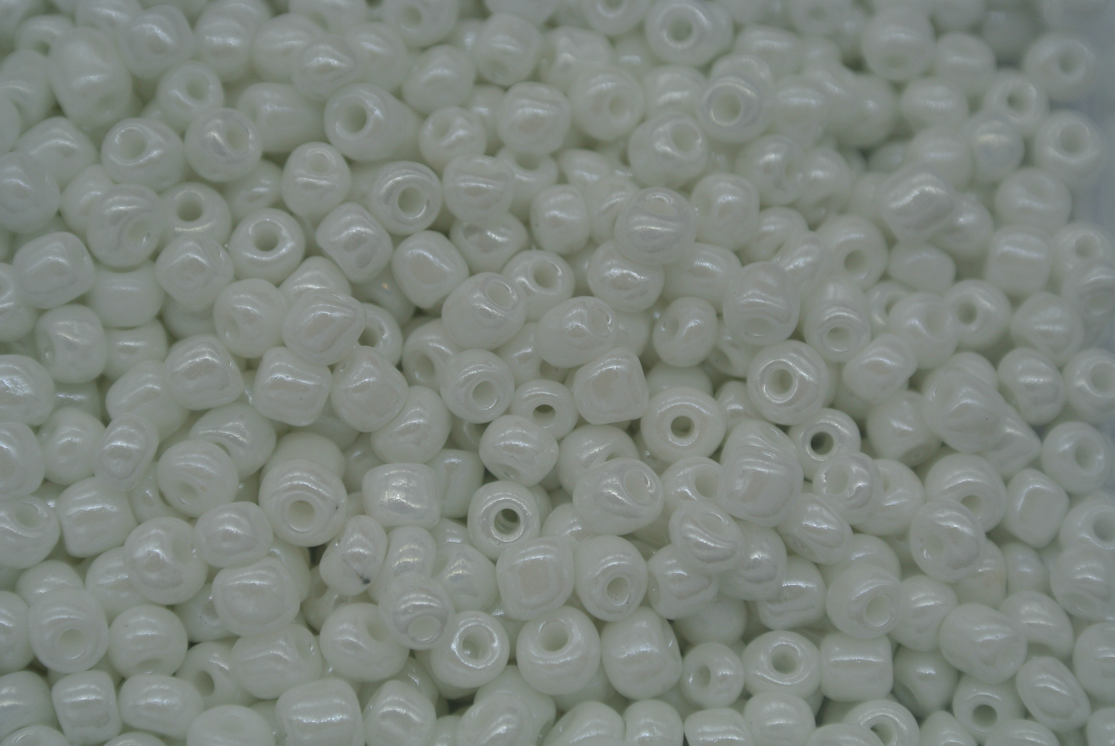 6/0 E Beads #241 Pearl White 1Pound - Click Image to Close